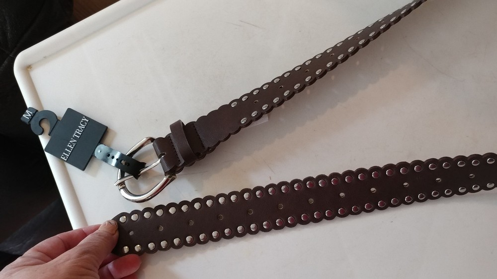 WOMENS ELLEN TRACY BROWN BELT SIZE MEDIUM