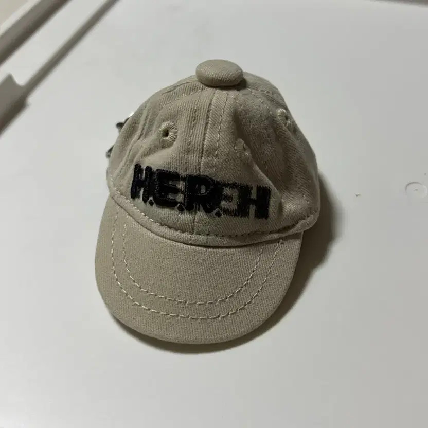 IU HER Concert MD Cap Keychain