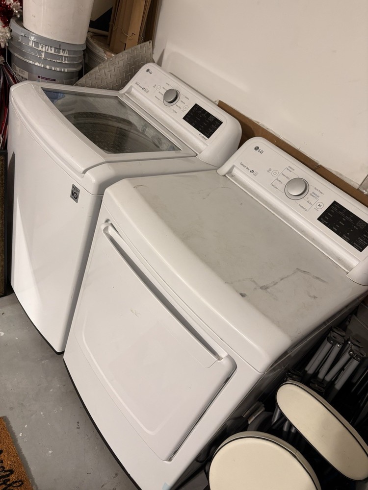 LG Washer and Dryer Set