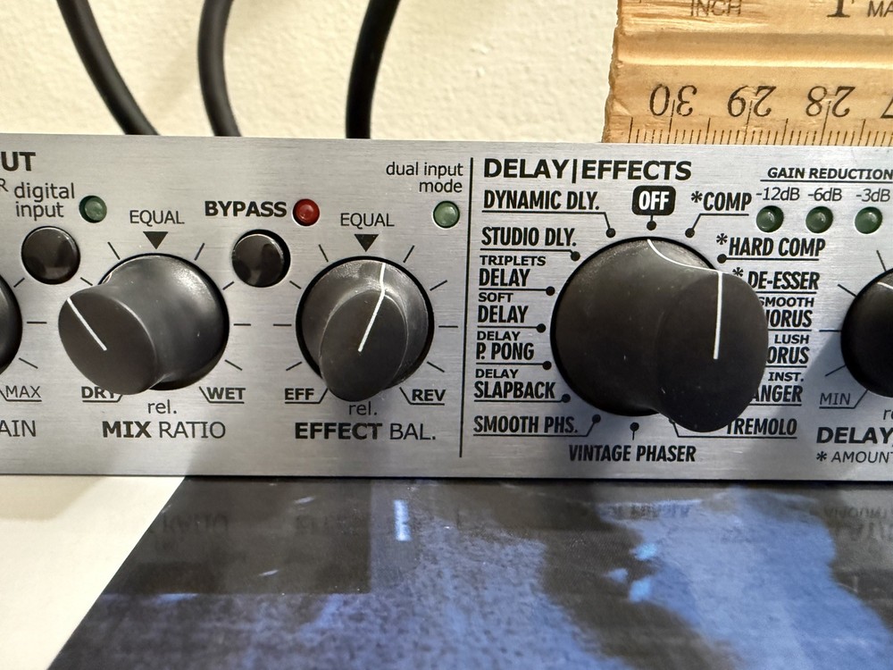 TC Electronic M350 Dual Engine Effects Processor Rack Mount w/ Power Cord WORKS