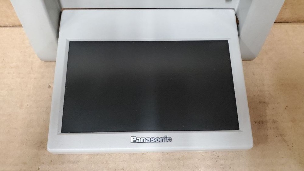 GRAY OVERHEAD DVD PLAYER SCREEN 2ND ROW 07-14 ESCALADE