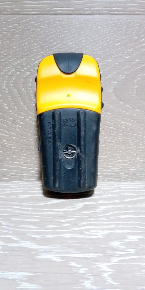 Garmin Etrex Handheld GPS - Powers on Read