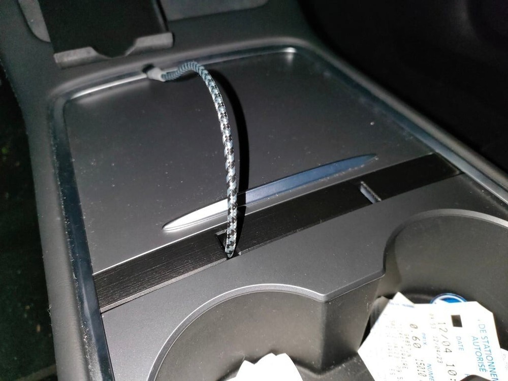 Cable holder for tesla model 3 & Y