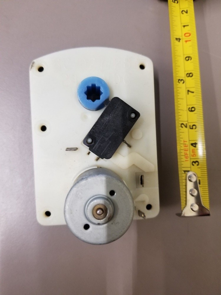 RPD COMBO VENDING MACHINE FULLY TESTED FULLY WORKING BROWN / TAN MOTOR