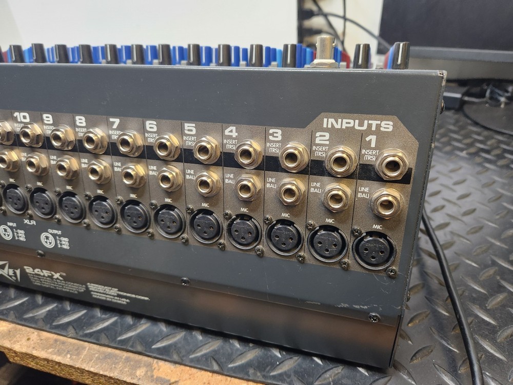 Peavy 24FX 24 Channel Mixer-Tested