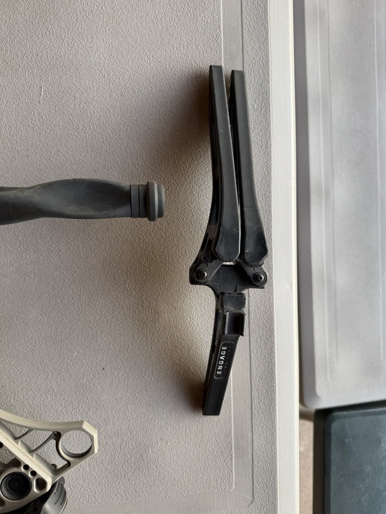 Matthews compound bow phase 4 33 Right Hand