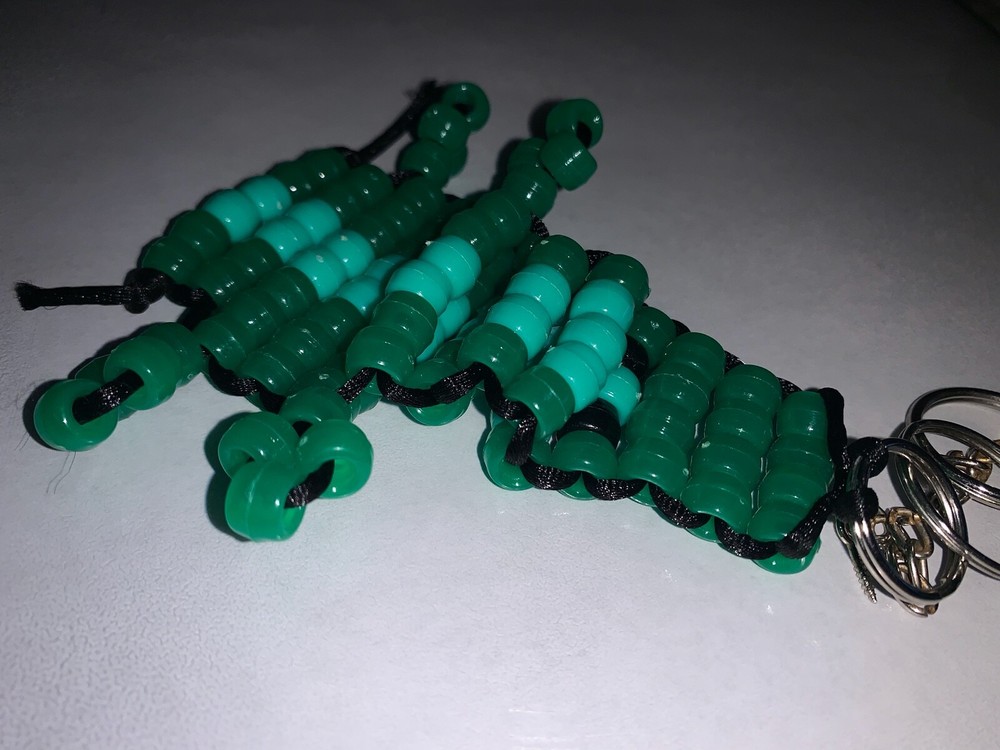 GREEN ALLIGATOR BEADED PENDANT KEYCHAIN