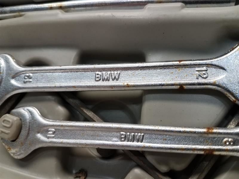 1995 BMW 318I Coupe Service Tools W/ Holder