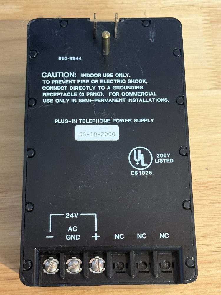 Valcom VP-1024 Linear Power Supply