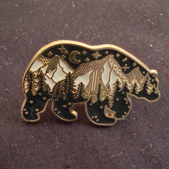 Bear‎ Mountain Enamel Pin
