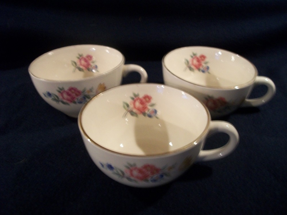 3 Vintage Rose Pattern Coffee Tea Cups Gold Edging U.S.A. NICE