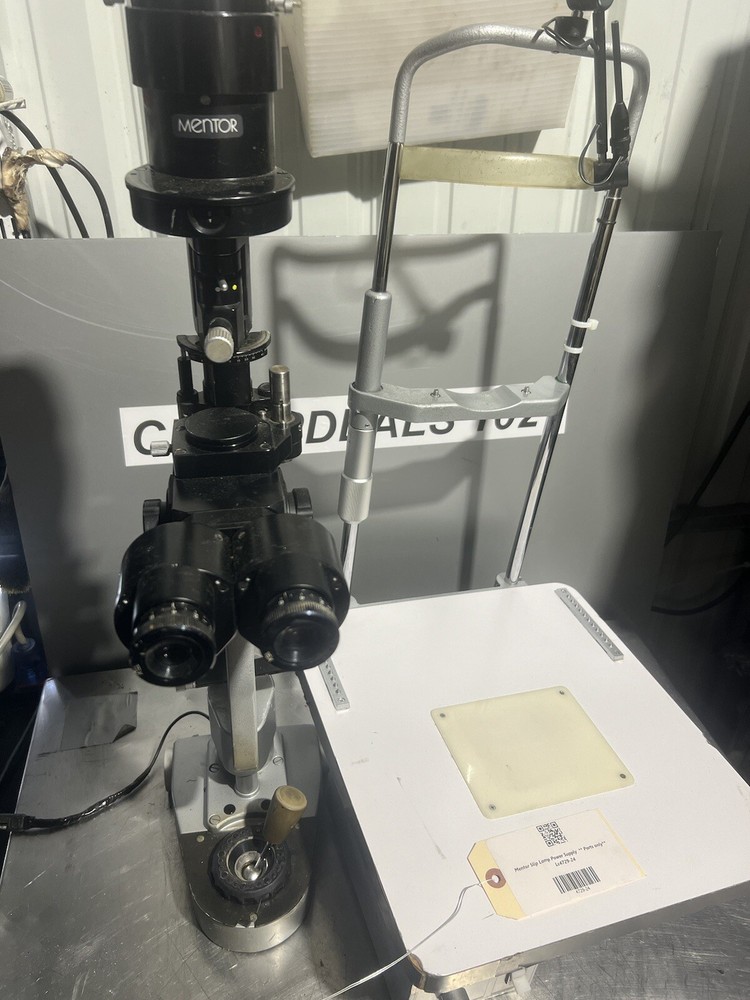 Marco Slit Lamp An Table