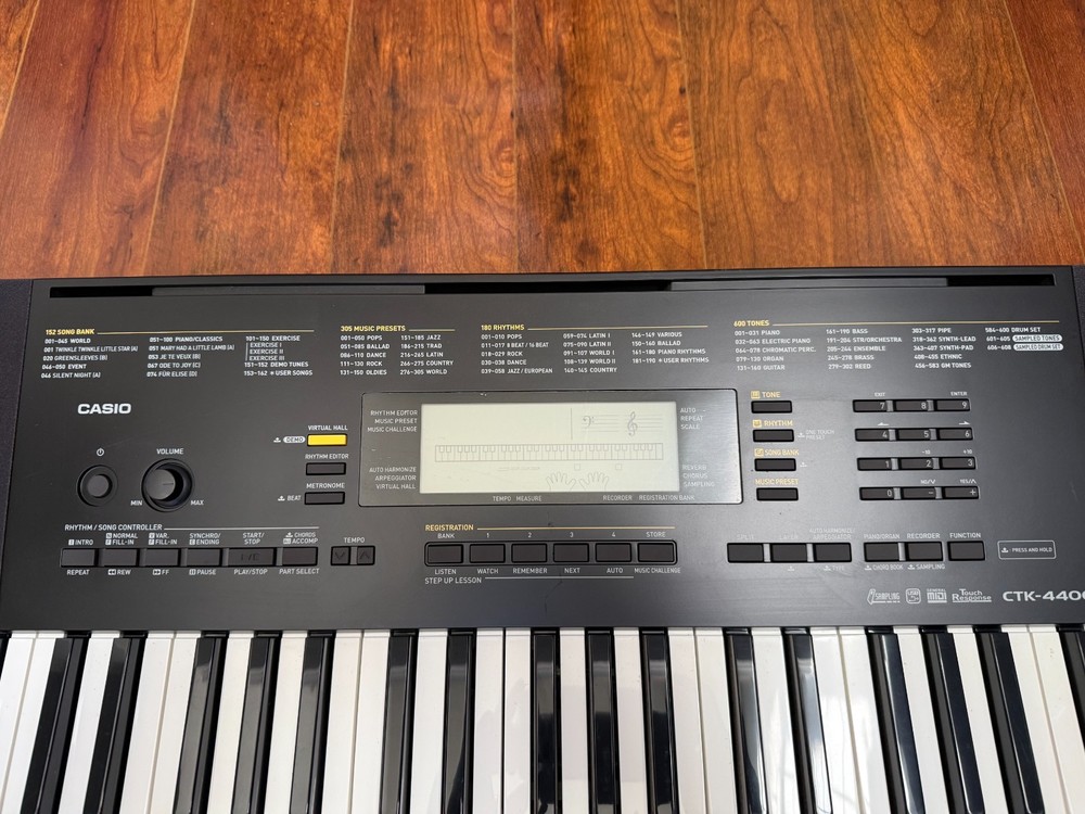 CASIO CTK-4400 Touch response keyboard with rich expressiveness through a range