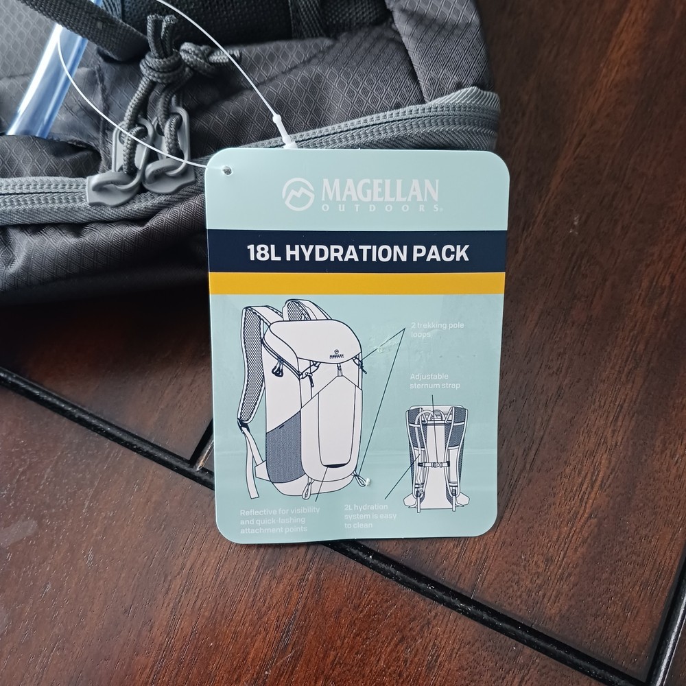 Magellan Outdoors Hydration 18lt backpack. NEW