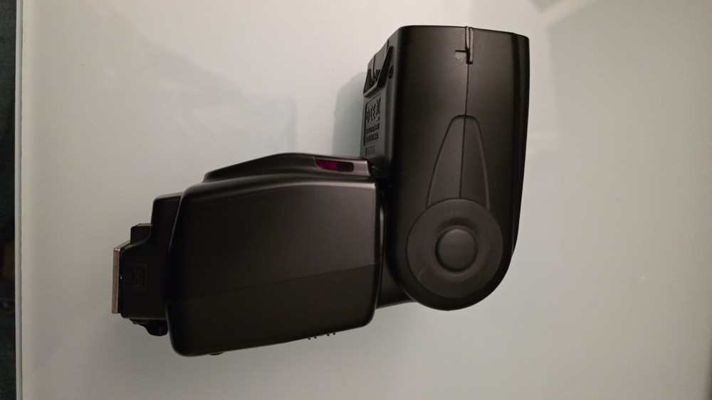 Nikon SB-700 Speedlight Flash