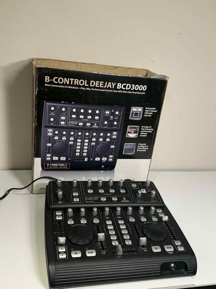 Behringer B‑Control Deejay BCD3000