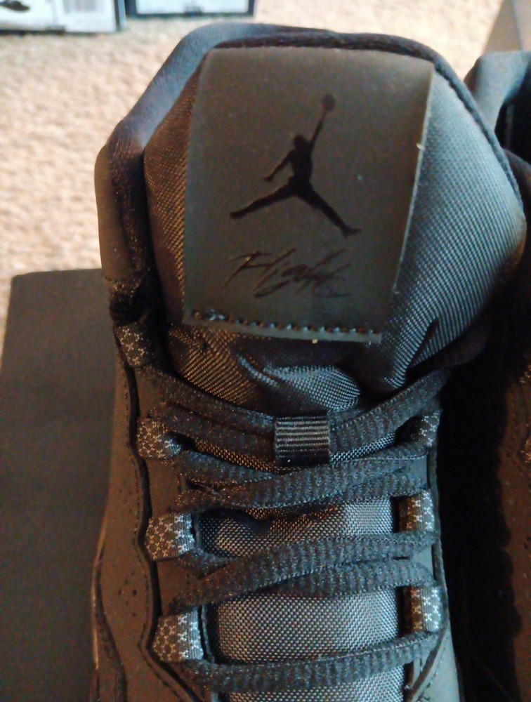 Jordan Flight 2 Black Kids Size 2.5