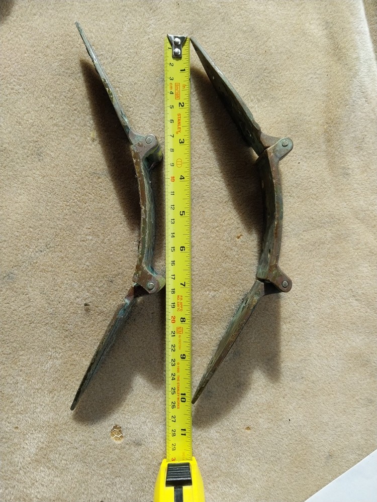 Vintage 3 way rounded brass hinges