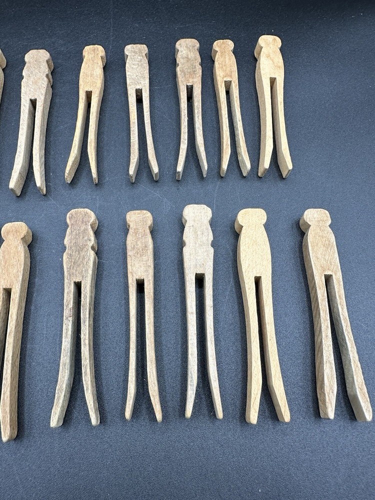 Vintage Wooden Clothespins Flat Head Top Quantity 24 1950's