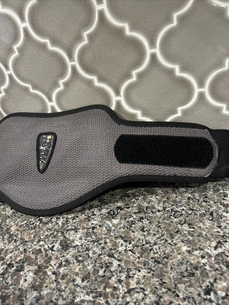 Nike Weight Lifting Training Belt Back Support Kids Size Small