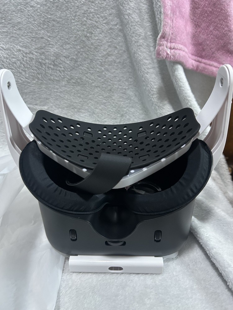 DEVASO Upgraded VR Headset for Nintendo Switch & Switch OLED Black White