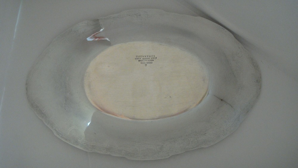 ESTATE TIFFANY & CO SHELL & THREAD STERLING SILVER BREAD TRAY, CIRCA 1911