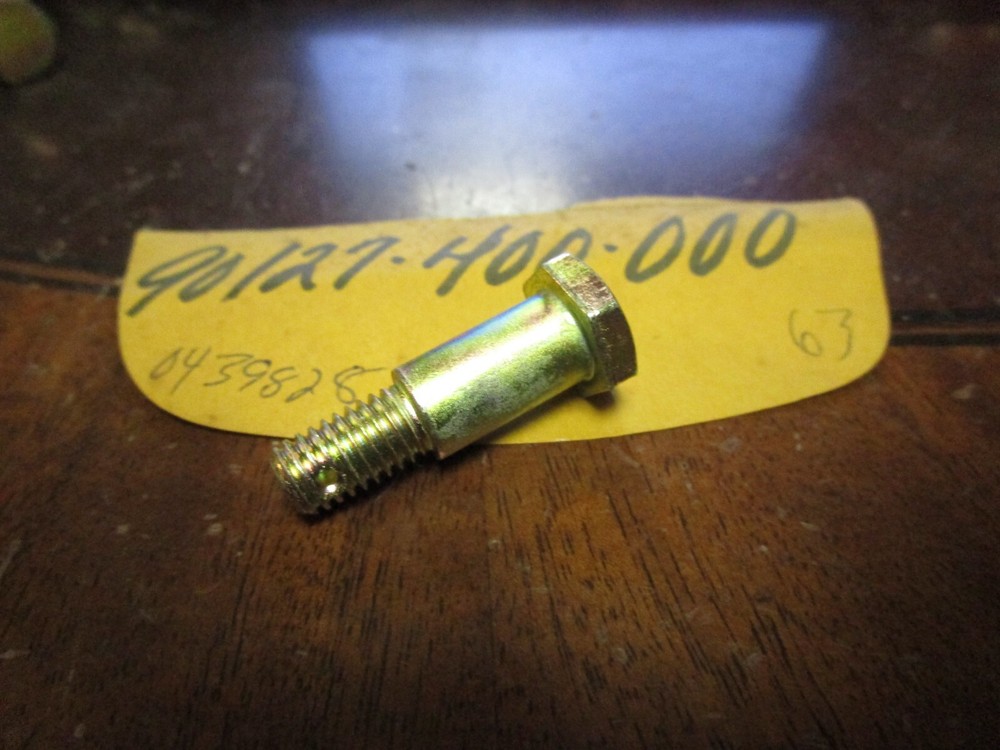 Honda OEM bolt new 90127 400 000