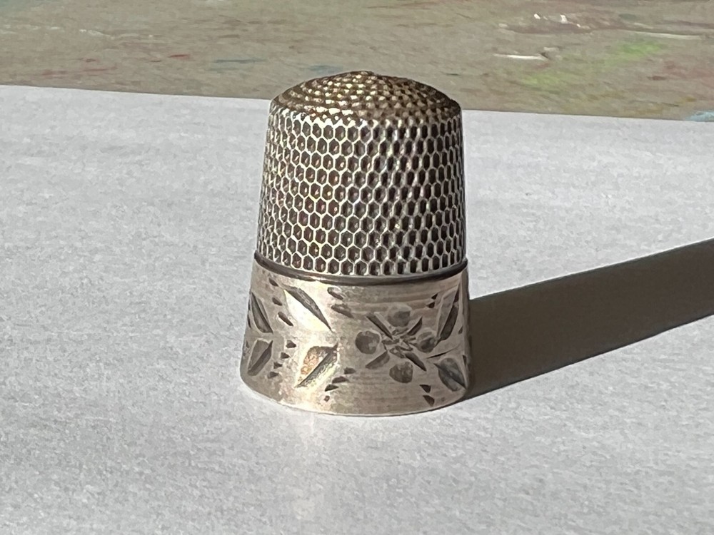 Antique Sterling Simons Floral Thimble