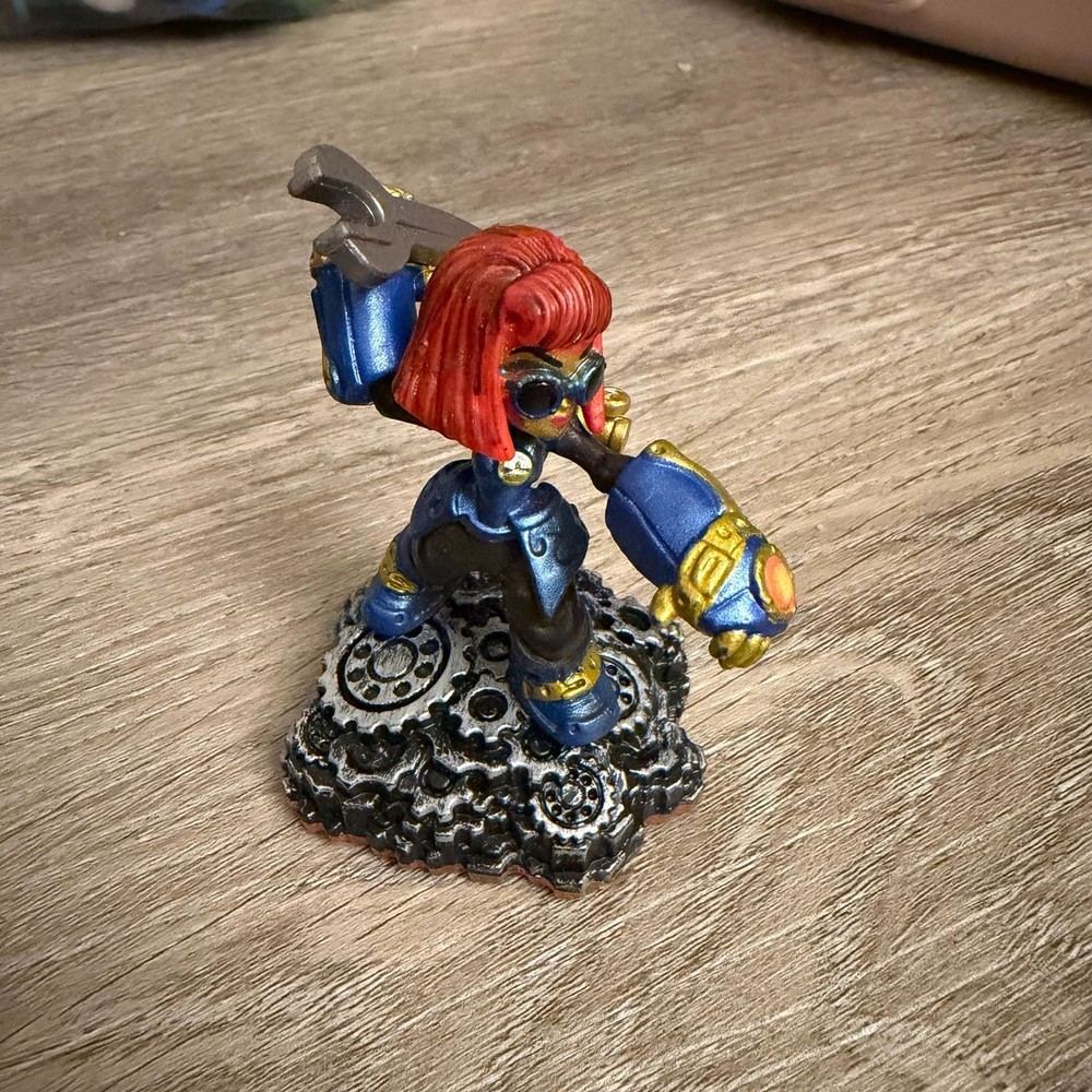 Skylanders Giants Sprocket Tech Element Figure