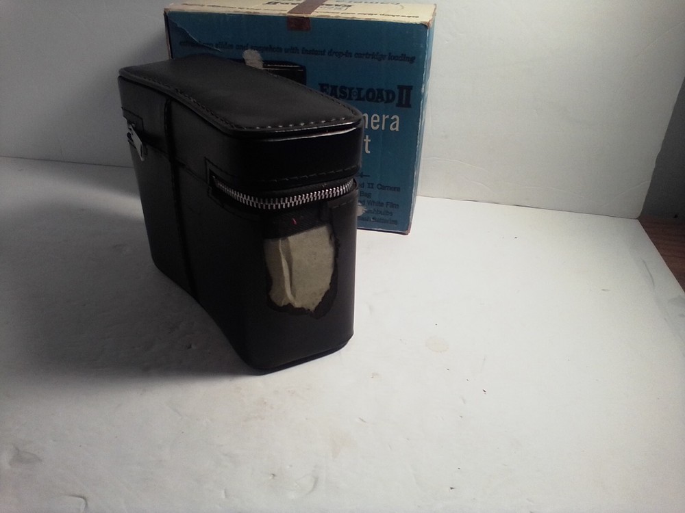 Sears 126 EASI-LOAD II Camera, Carrying Case, Instructions, and Flash Bulbs