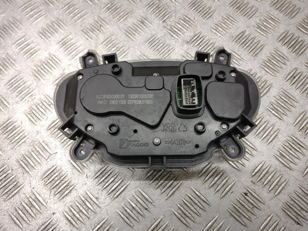 2015 PIAGGIO BEVERLY Speedo Clocks