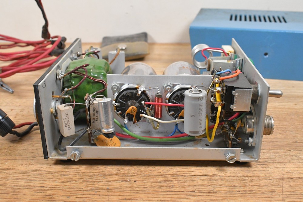 Vtg HEC Holden Electronics M125E/ML-250 6JU6 Linear Amplifier UNTESTED