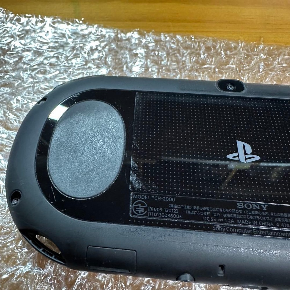 PSVita 2000 Console Black 5922 From Japan