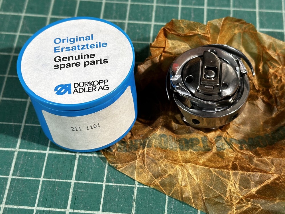Original DURKOPP ADLER Rotary hook 211 1101