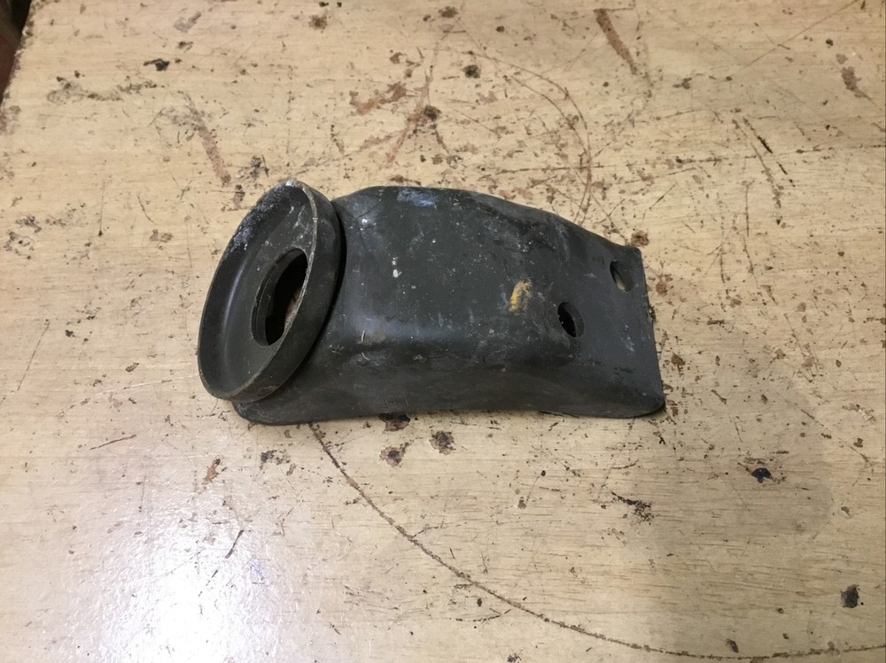 Studebaker Weasel M29/C Bracket, Mounting Engine Front Support Assy., Right