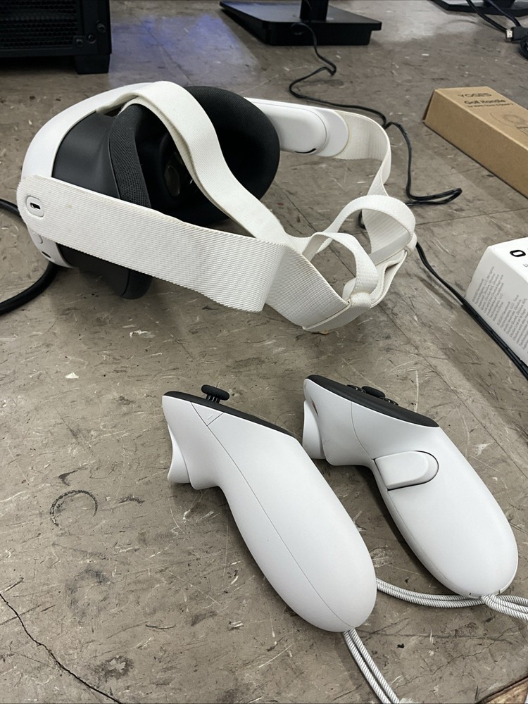 Meta Quest 3 512GB VR Headset - White