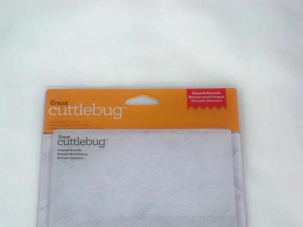 CUTTLEBUG 5.5" x 12" Embossing Folder - DAMASK BROCADE - NEW