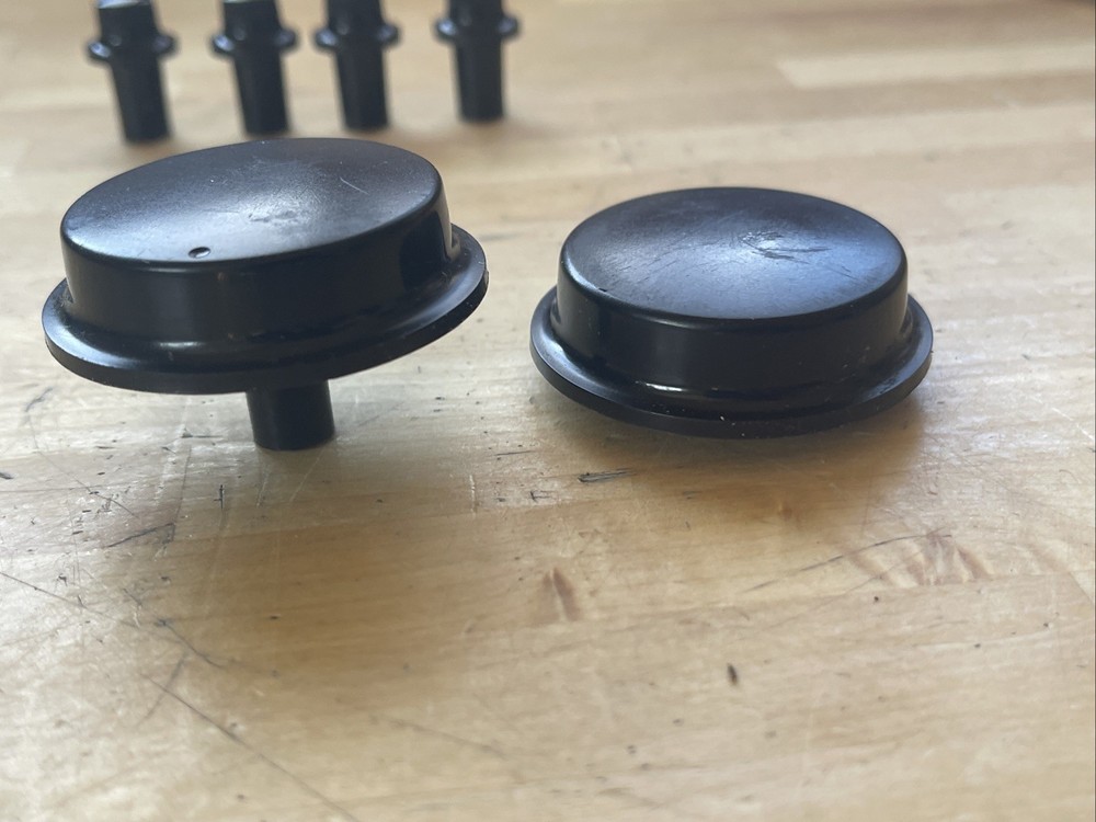 SONY CFD-510 Boombox Knobs and miscellaneous Screws.