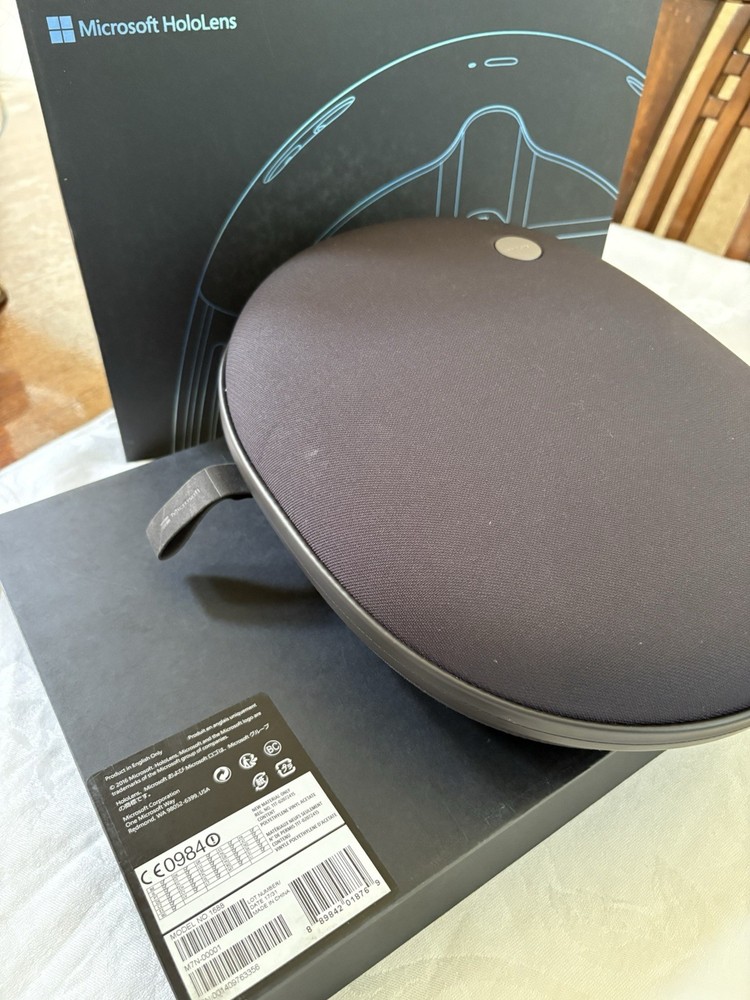 Microsoft Hololens 1 Development Edition (1688) Not Tested