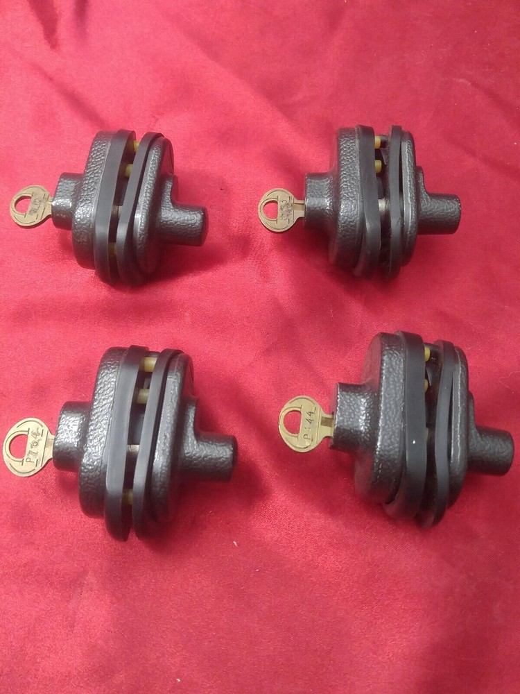 Lot of 4 MASTER LOCK TRIGGER LOCKS SAFETY
