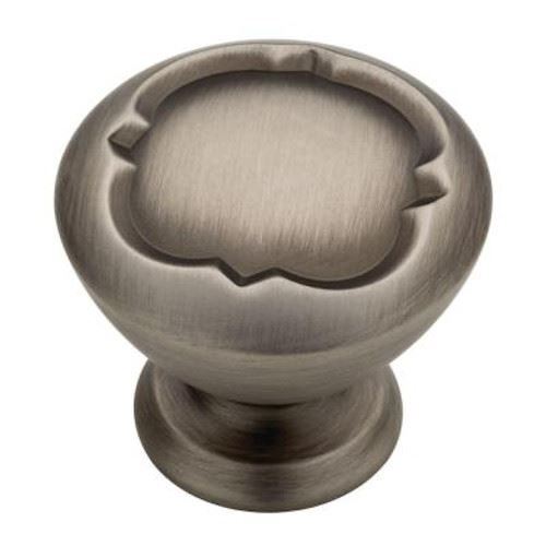 1-1/4" Round Emblem Knob Heirloom Silver