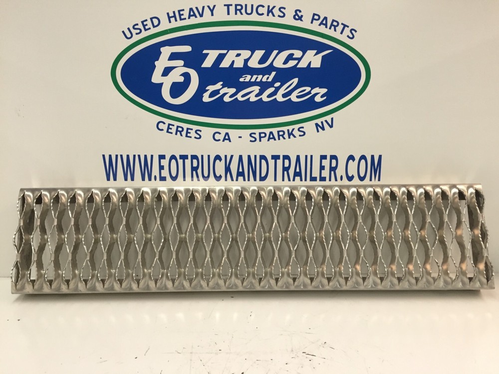 Peterbilt DPF Box Bottom Replacement Step - 388 389 386