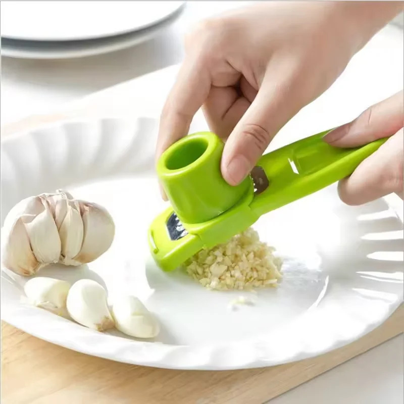 1 Pack Mini Garlic Grinder Creative Garlic Press Kitchen Garlic Mash Manual Garl