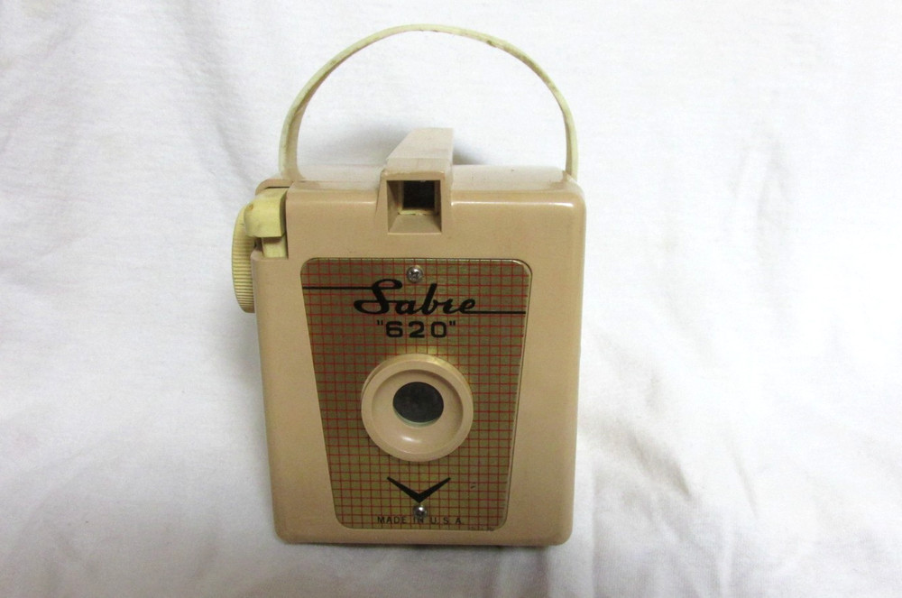 VINTAGE 1950s SABRE 620 CAMERA
