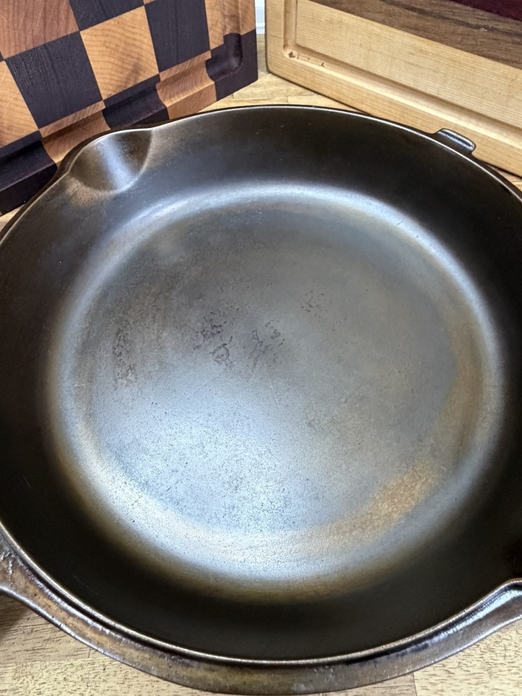 Wagner Sidney O - #8 Double Skillet