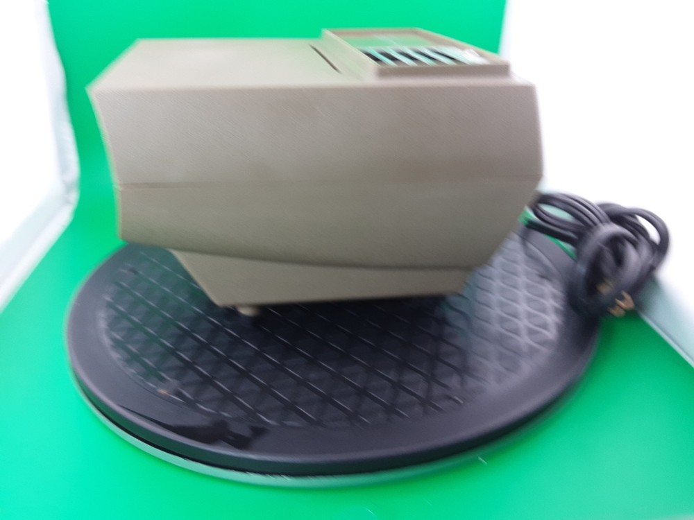 VIEW-MASTER Projector w/3 Complete Packs -Popeye, Peanuts, Daniel Boone Working