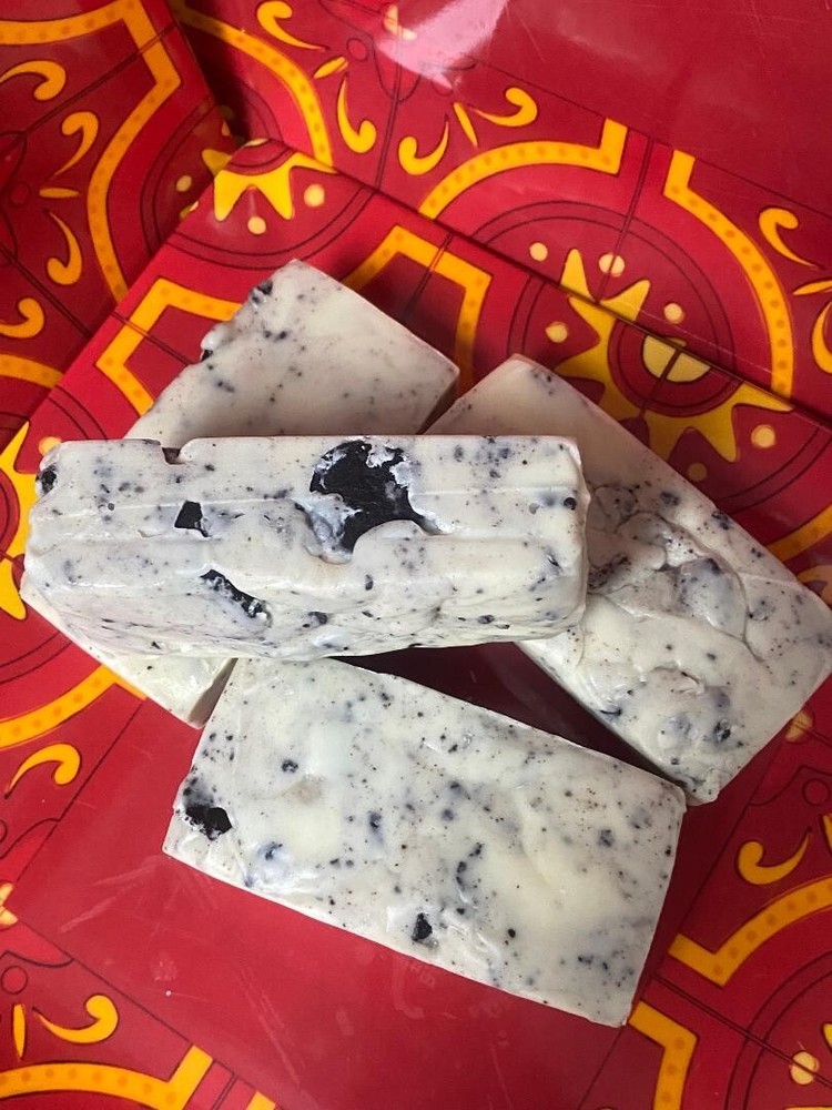 Cookies and Cream Fudge *nut free* 1/2 pound