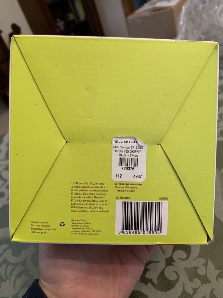 Chef'n VeggiChop Hand-Powered Pull Function Vegetable Chopper Green Storage Lid