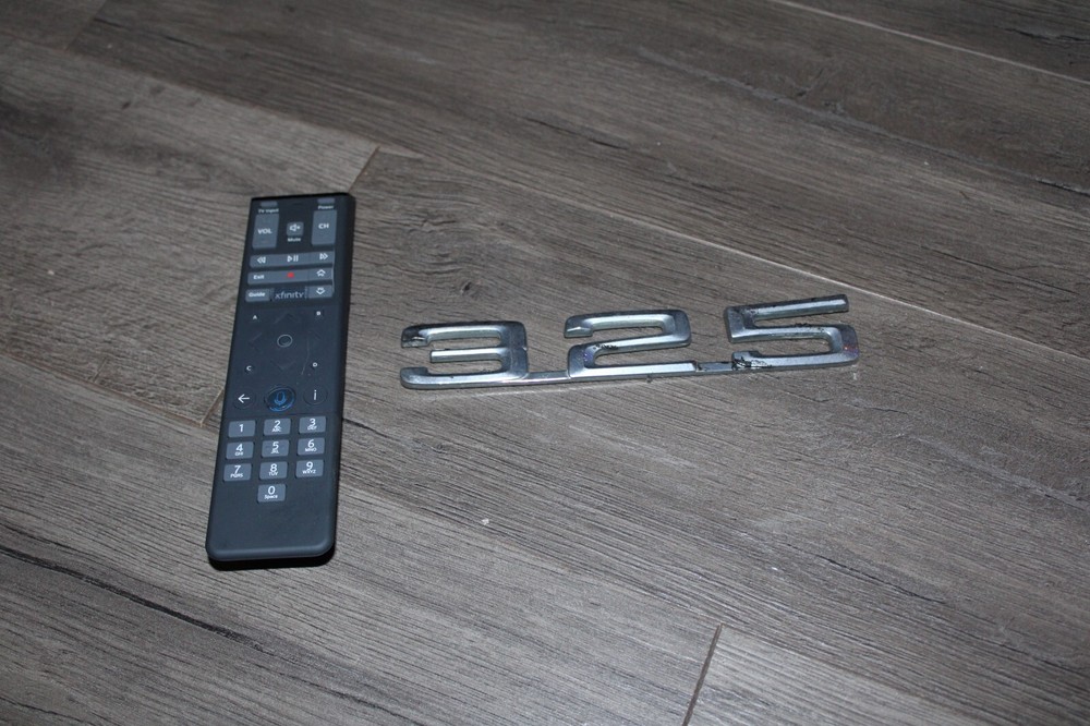 Vintage BMW 325 trunk emblem