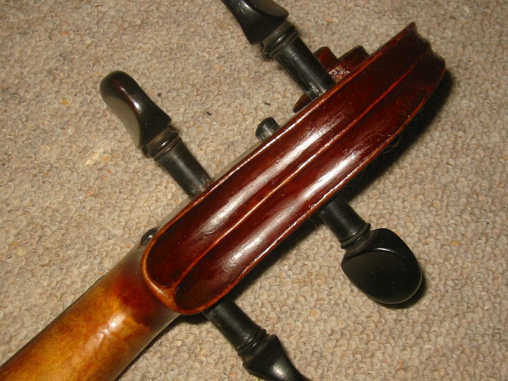 old Viola needs service & cleaning, nicely flamed back and side!